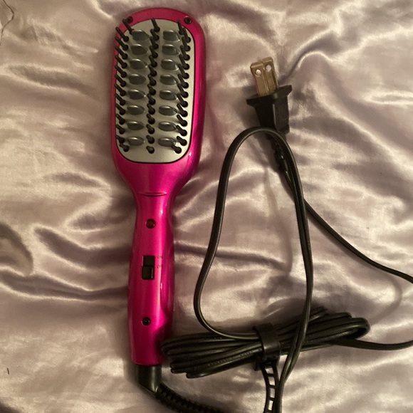Conair heated brush - Picture 2 of 3